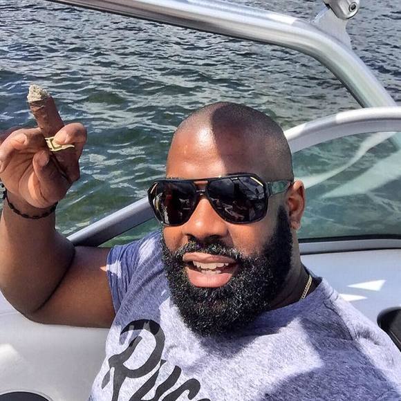 Meet your Posher, Maxwell - Picture 1 of 1